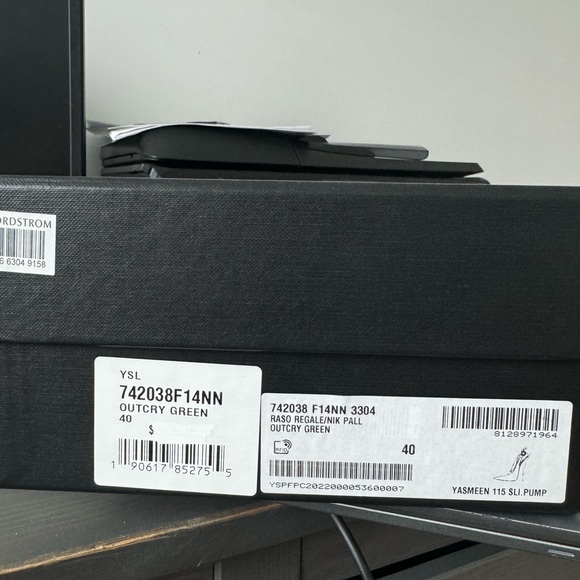 SAINT LAURENT
Satin Yazmeen Slingback Pumps 115 - Picture 6 of 10